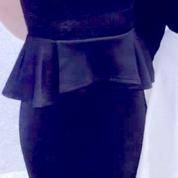 Vintage BCBGeneration Lace Knit Peplum Black Mini Dress - Size 0 - Picture 4 of 9